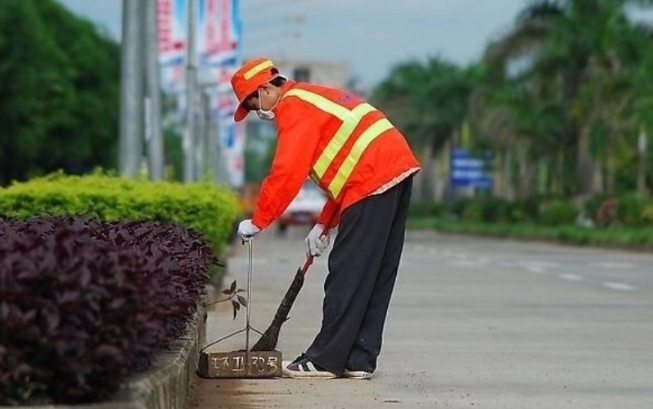 对环卫工人的感恩语（赞美清洁工的经典句子）